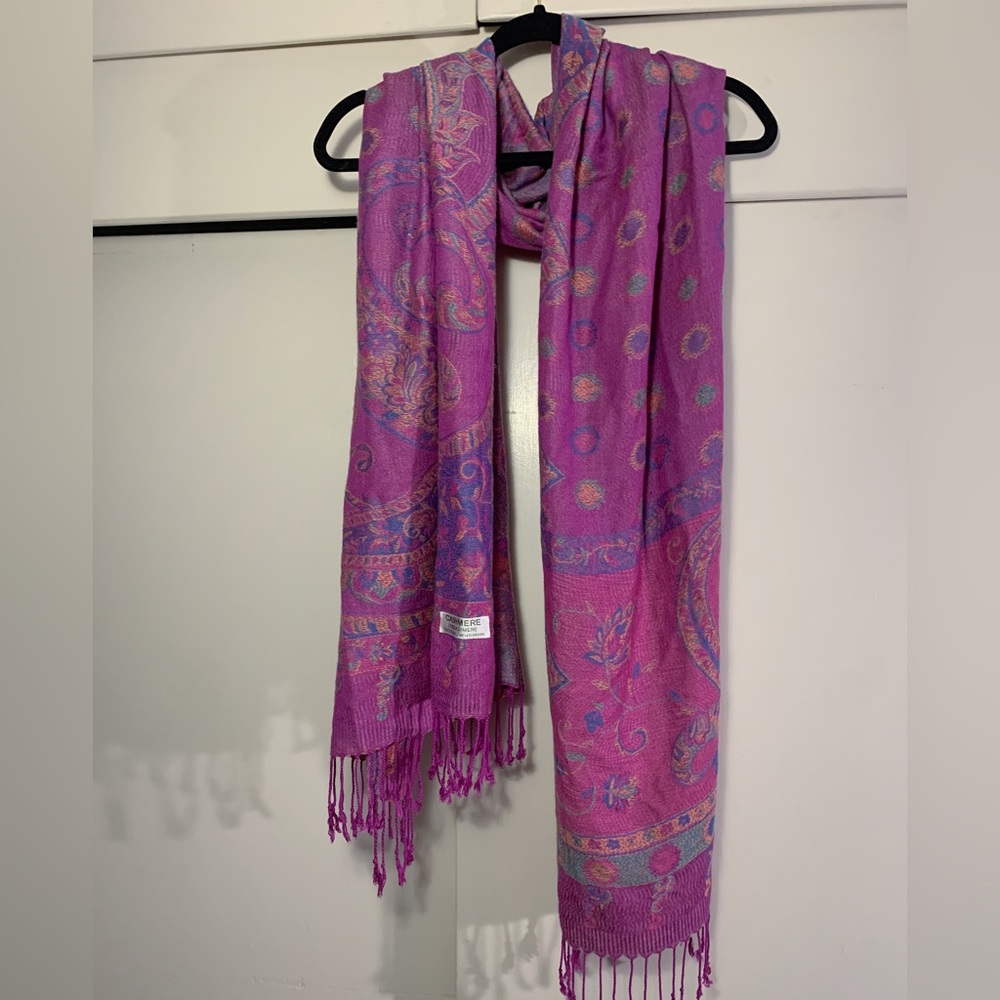 Cashmere scarf
